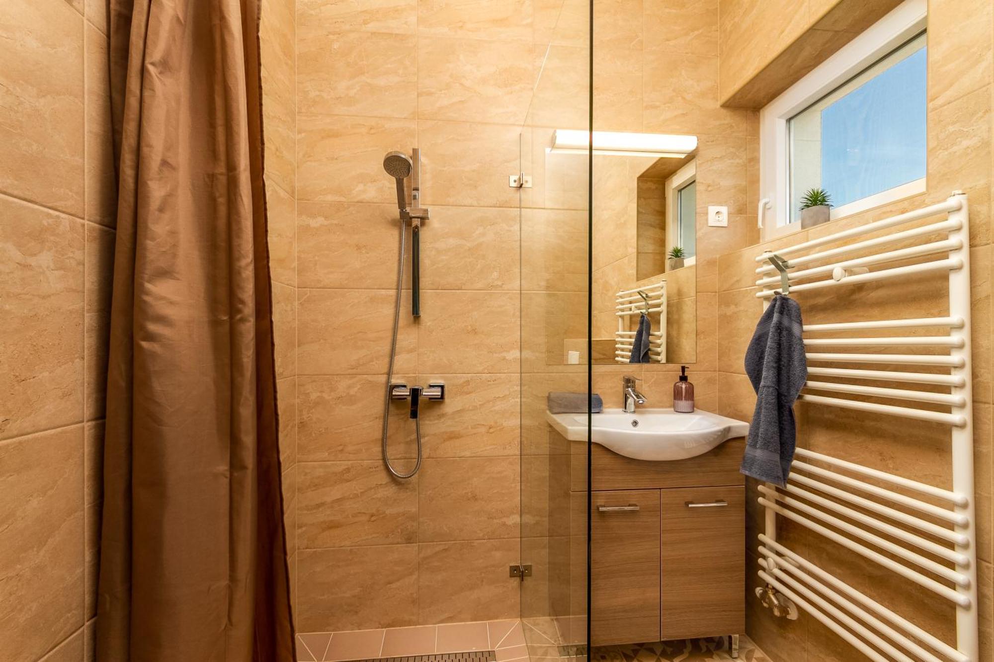Katalin Vendeghaz Hotel Gyenesdiás Kültér fotó